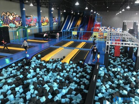 老舊廠房改造健身工場(chǎng)，解決健身難題