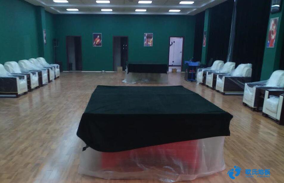 彰武籃球運(yùn)動木地板廠家安裝價格
