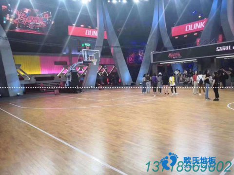  專業(yè)的籃球運動館、選專業(yè)運動木地板
