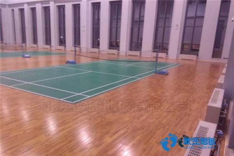 實(shí)木運(yùn)動(dòng)地板為什么惹人愛(ài)