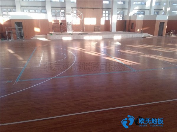 運(yùn)動場木地板廠家報價
