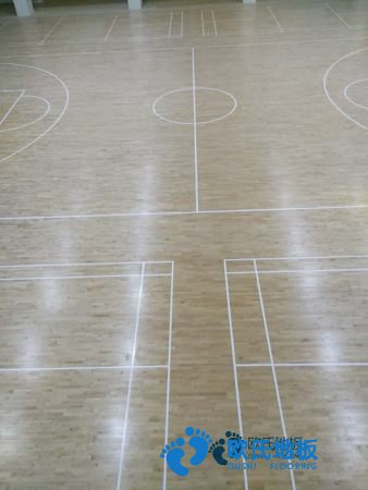 高品質(zhì)運(yùn)動(dòng)場(chǎng)地地板安裝公司