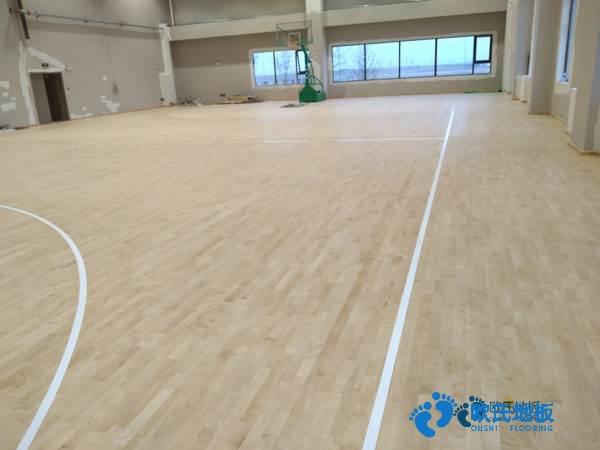 楓木運動場地地板保養(yǎng)方法