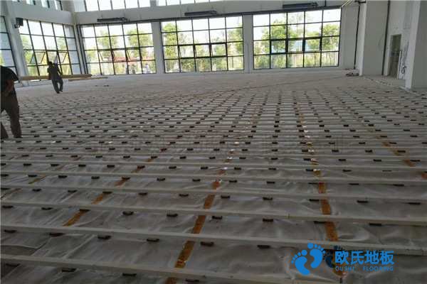 運動型地板價格行情