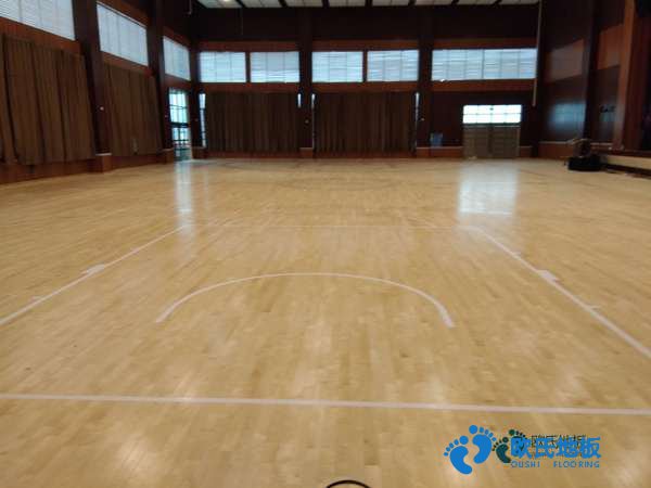 學(xué)?；@球場館地板檢測方法