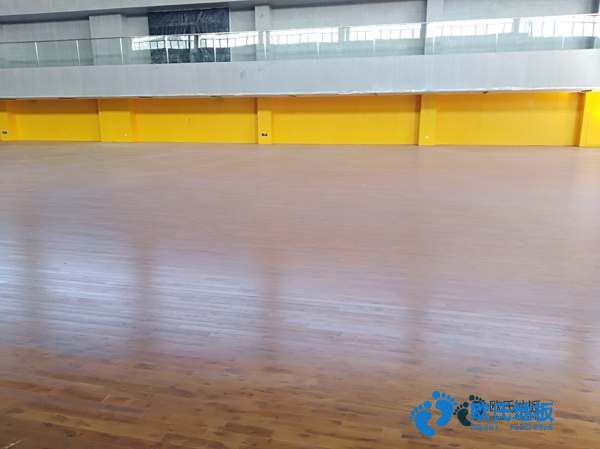 學(xué)?；@球場(chǎng)館木地板選哪家