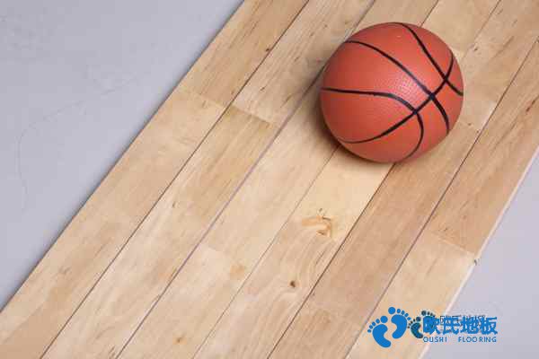 學(xué)?；@球地板有哪些好處