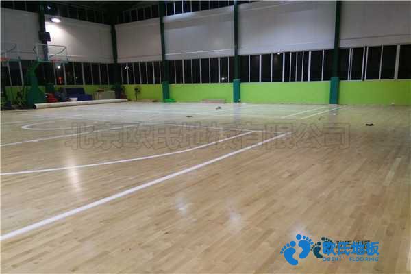 運(yùn)動體育地板價(jià)位