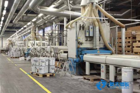 學(xué)?；@球場地地板反彈力