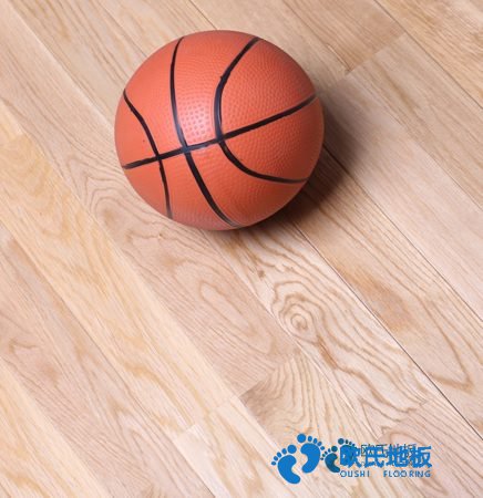 學(xué)?；@球地板施工流程