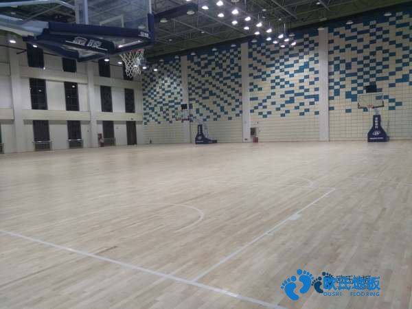 學(xué)?；@球場地木地板耐磨系數(shù)