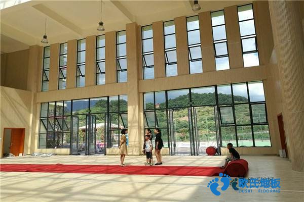 學(xué)?；@球場(chǎng)地木地板沖擊測(cè)試