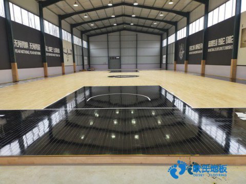 學(xué)?；@球場(chǎng)館木地板耐磨度