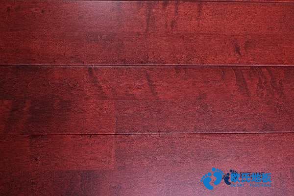 學(xué)?；@球地板用哪種好