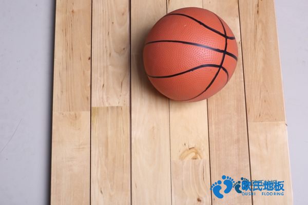 學(xué)?；@球地板有哪幾種