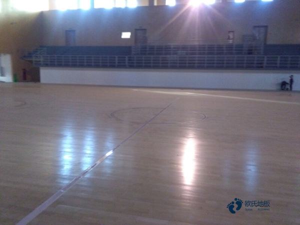 用什么運(yùn)動木地板耐磨度