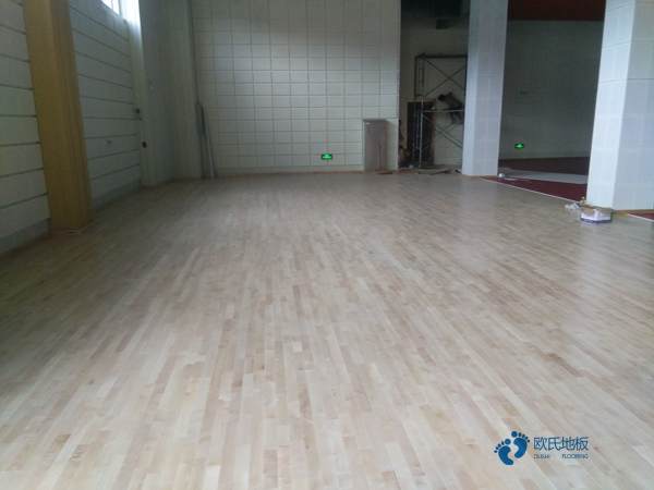 較好的體育運(yùn)動(dòng)木地板等級(jí)