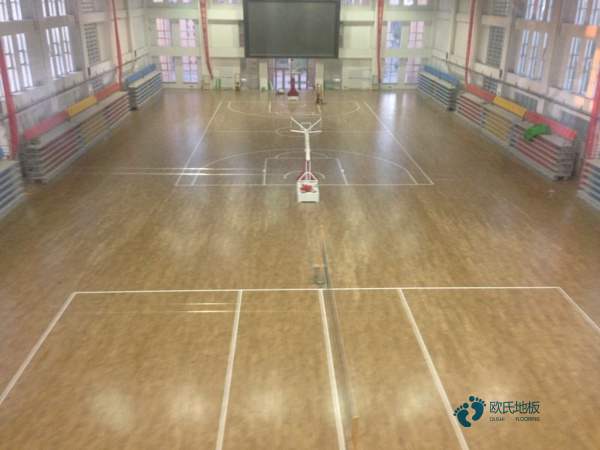 較好的籃球運(yùn)動(dòng)木地板劃線(xiàn)