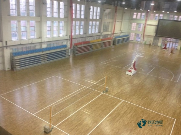 較好的籃球運(yùn)動(dòng)木地板劃線(xiàn)