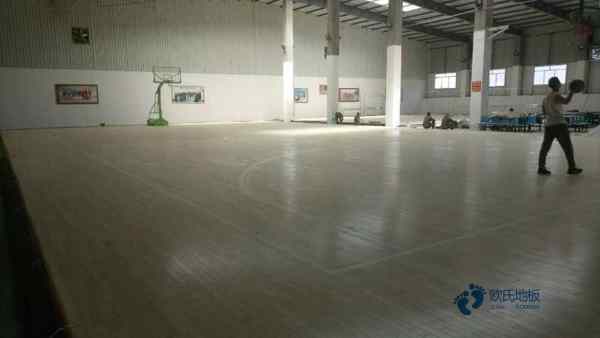 較好的體育運(yùn)動木地板的優(yōu)勢