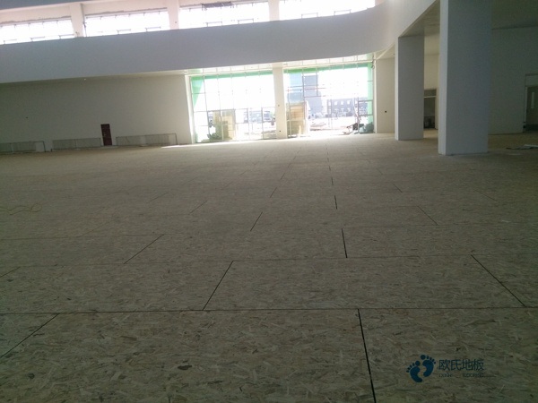 較好的體育運(yùn)動木地板那種好