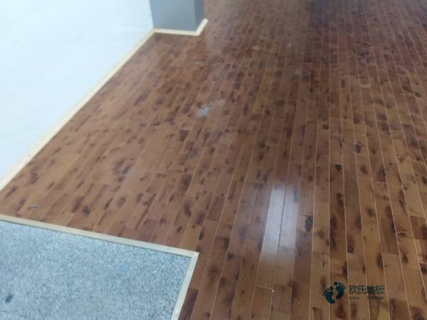 25厚體育運(yùn)動木地板保障