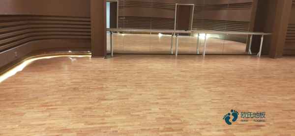 25厚運(yùn)動木地板檢測方法