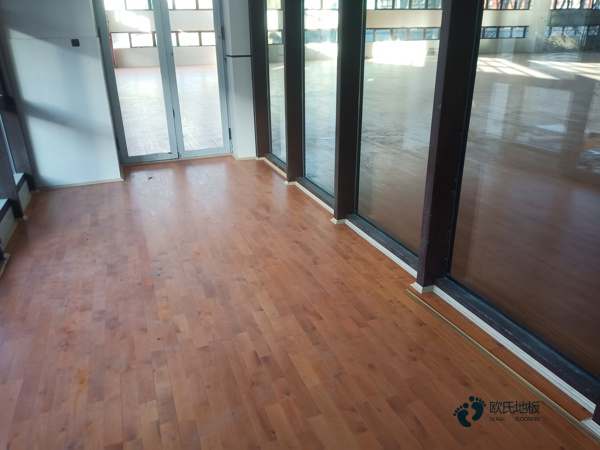 用什么運(yùn)動木地板厚度偏差