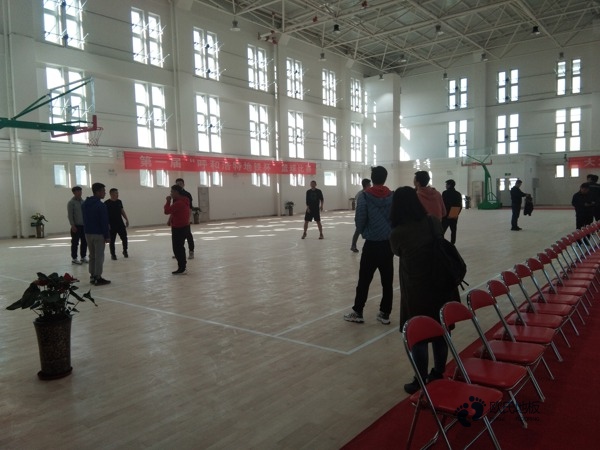 楓樺木運(yùn)動(dòng)場木地板排名1