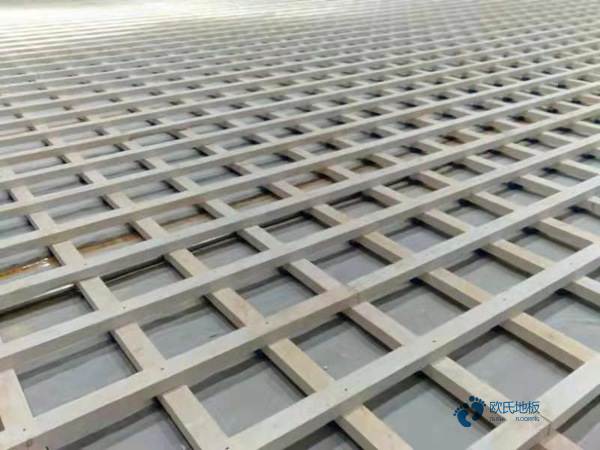 學(xué)?；@球地板木紋3