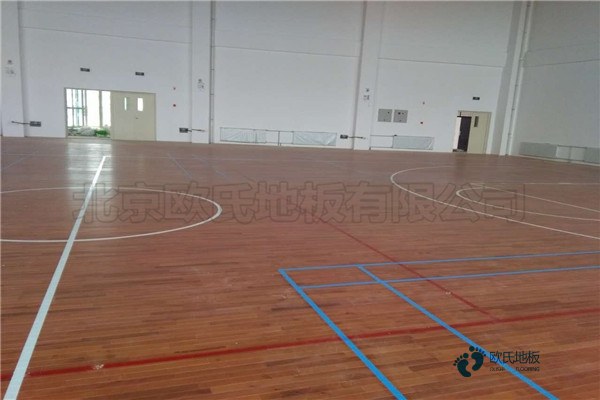 購買運(yùn)動(dòng)體育木地板哪個(gè)牌子環(huán)保2