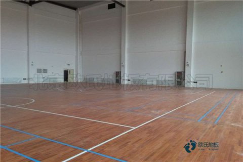 購買運(yùn)動(dòng)體育木地板哪個(gè)牌子環(huán)保