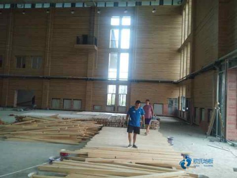 學(xué)校籃球場(chǎng)地地板耐磨層