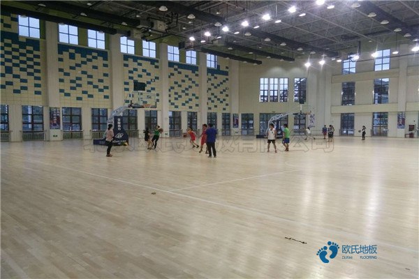 學(xué)?；@球館地板施工方案1