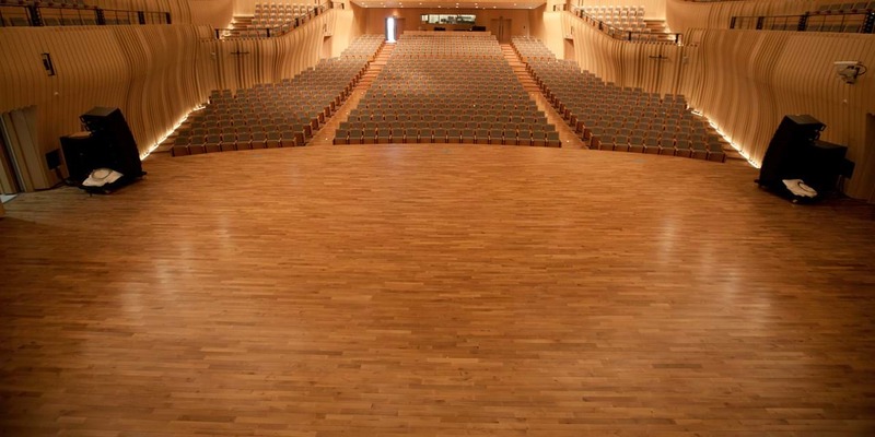 購買俄勒岡松舞臺(tái)體育場地板哪個(gè)牌子好2