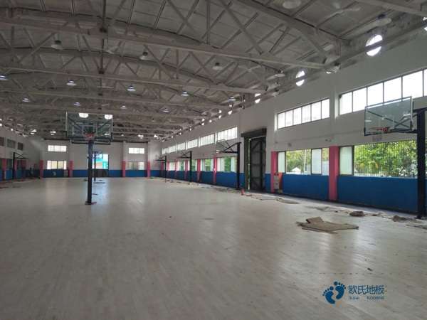 購(gòu)買(mǎi)運(yùn)動(dòng)場(chǎng)館木地板牌子2