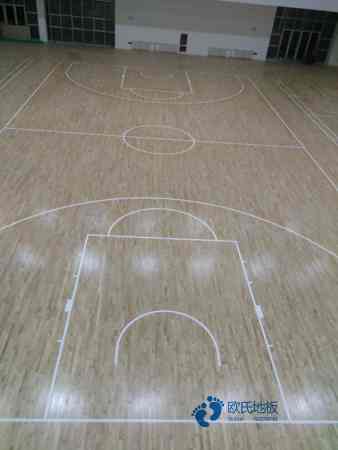 購買運(yùn)動場地板較好的2